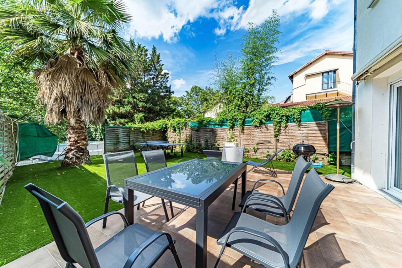 Maison Frappaz - 4 Bedrooms With Garden Βιλερμπάν Εξωτερικό φωτογραφία