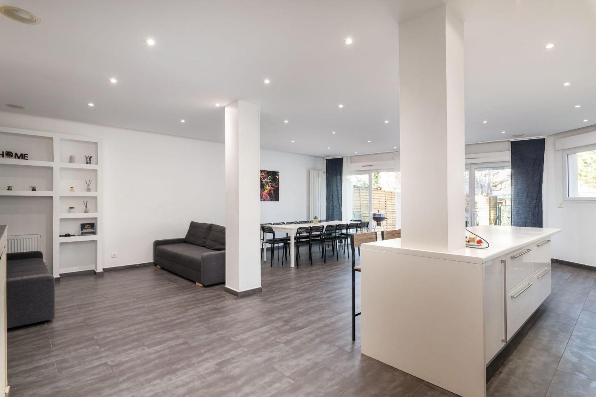 Maison Frappaz - 4 Bedrooms With Garden Βιλερμπάν Εξωτερικό φωτογραφία