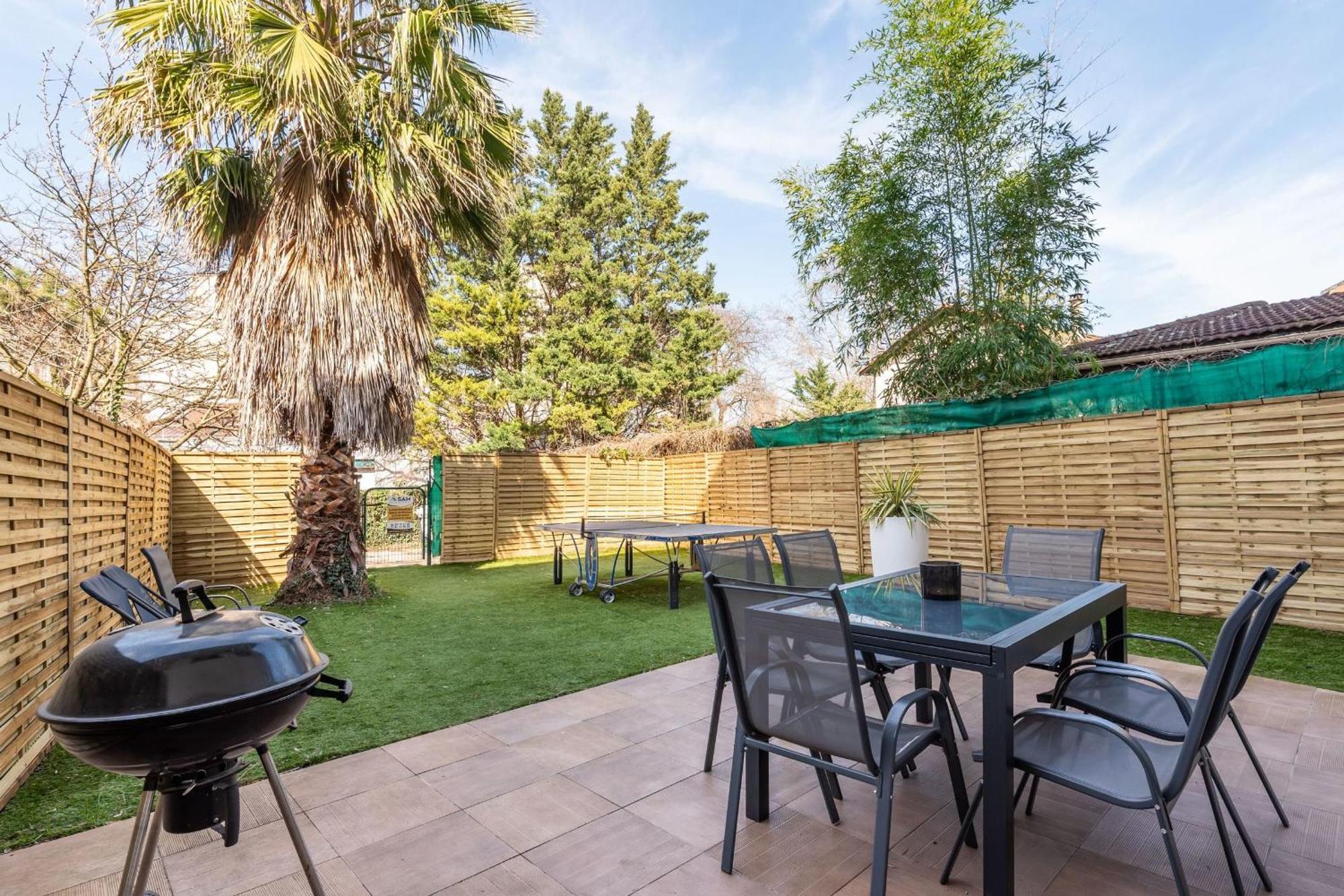 Maison Frappaz - 4 Bedrooms With Garden Βιλερμπάν Εξωτερικό φωτογραφία