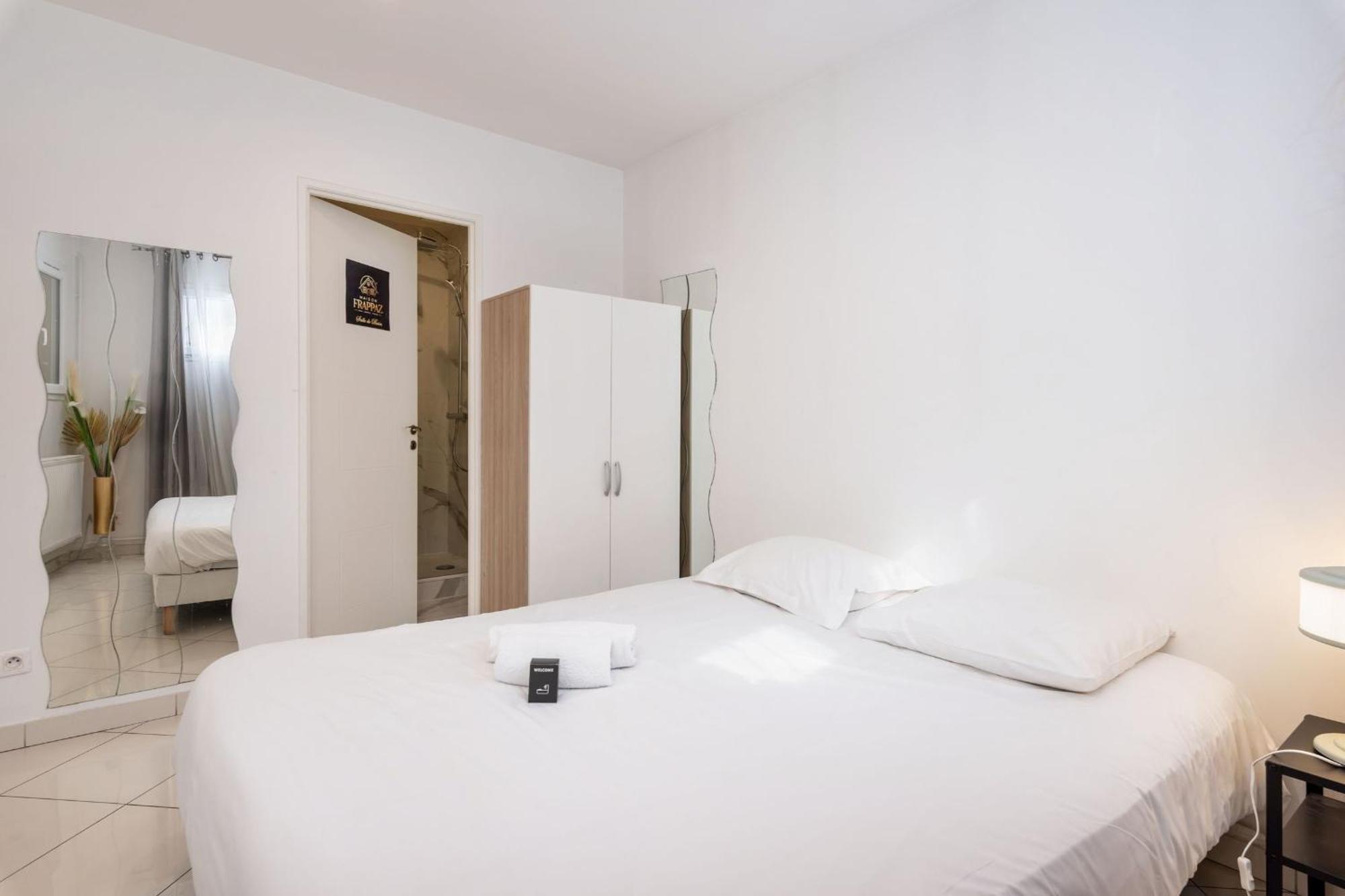 Maison Frappaz - 4 Bedrooms With Garden Βιλερμπάν Εξωτερικό φωτογραφία