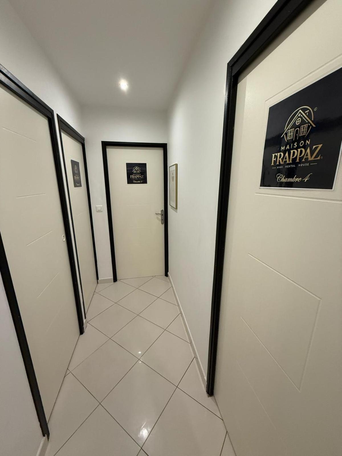 Maison Frappaz - 4 Bedrooms With Garden Βιλερμπάν Εξωτερικό φωτογραφία